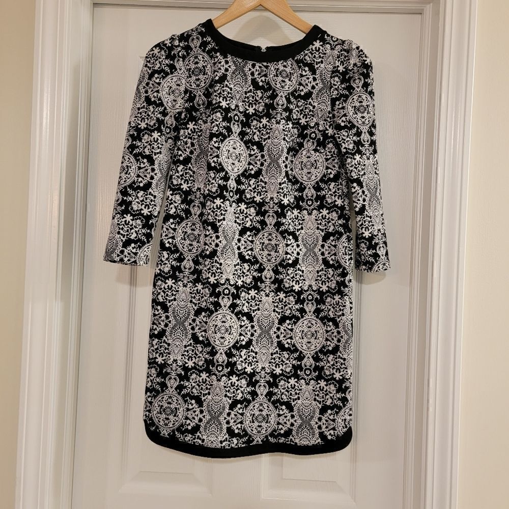 Xhilaration tunic geometric black white size X-Small